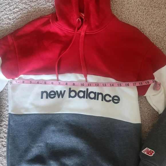 New Balance Women's Hoodie Sweatshirt With Hood Size XSmall - Picture 5 of 5